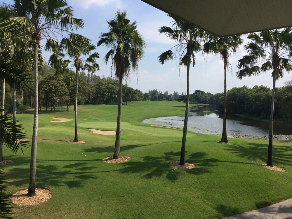 タイの有名ゴルフ場で無料ゴルフ